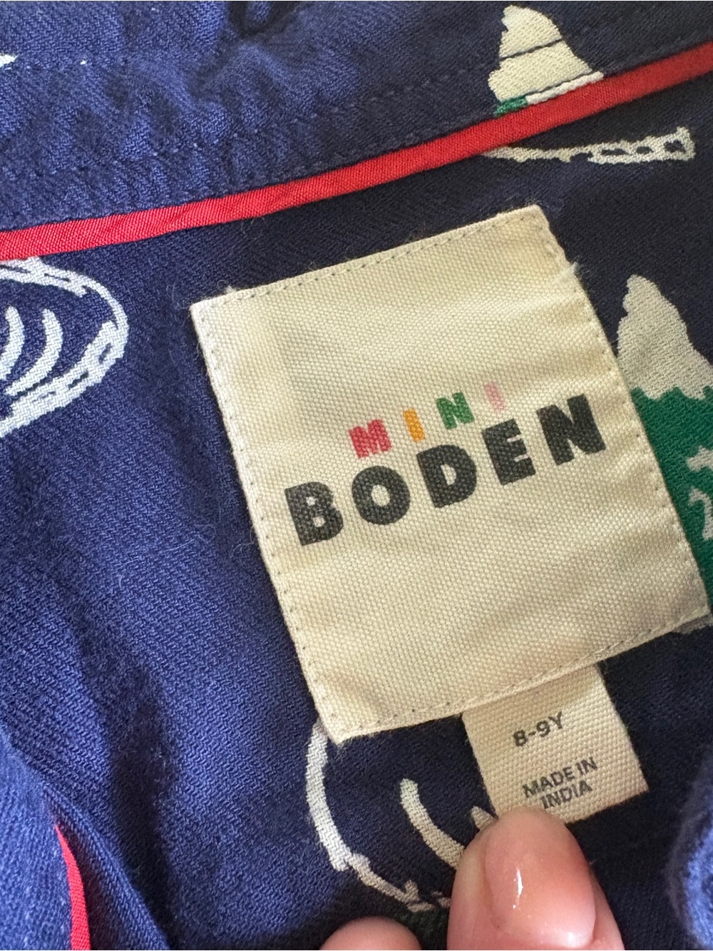 Mini boden winter Button down 8/9 - Picture 2 of 3